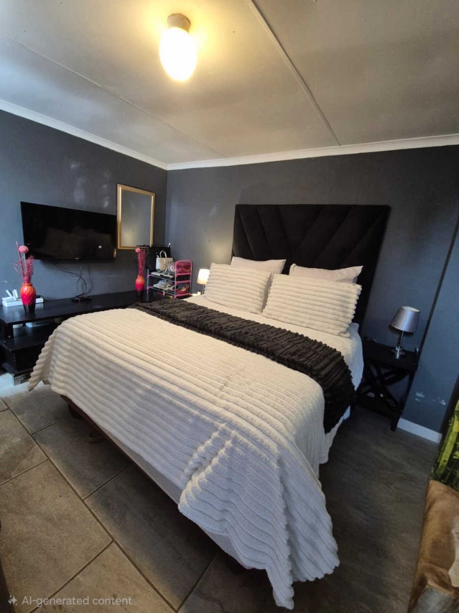 2 Bedroom Property for Sale in Overbaakens Eastern Cape